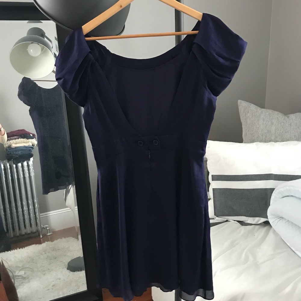 Breath-Taking Open Back BCBG Dress 🔮
